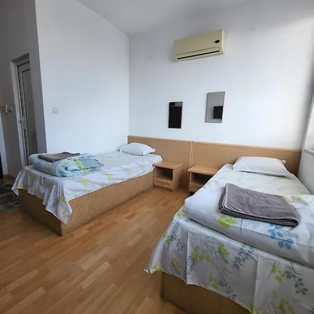 за гости пауза 3*