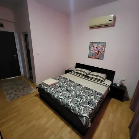 за гости пауза 3*