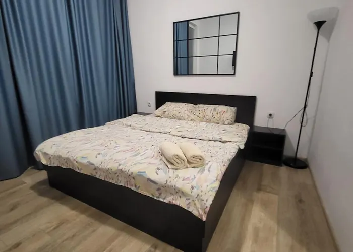 за гости пауза