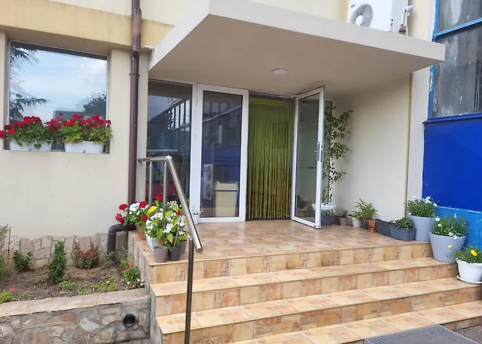 за гости пауза 3*